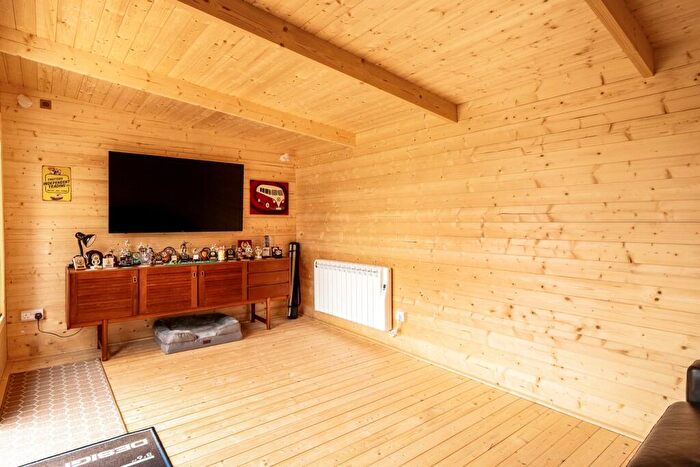 2 Bedroom Semi-Detached Bungalow For Sale In Down View, Chalford Hill, Stroud, GL6