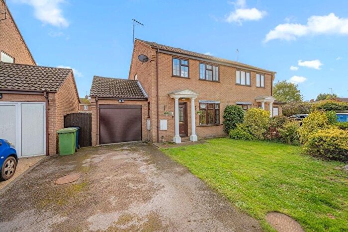 3 Bedroom Semi Detached House For Sale In Wedgwood Drive, Wisbech, PE13