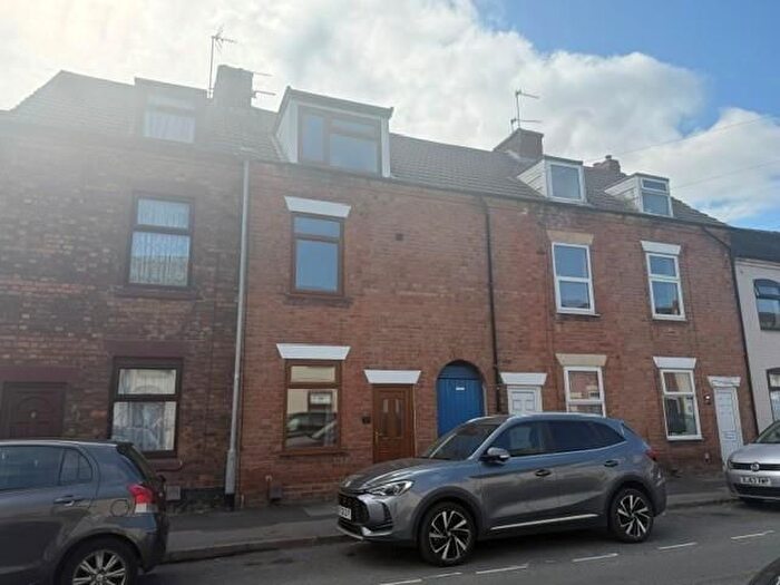 3 Bedroom Terraced House To Rent In Broadway Street, Burton On Trent, DE14
