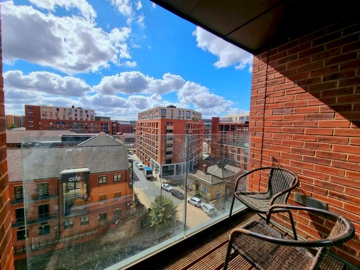 2 Bedroom Apartment To Rent In Candle House Wharf Approach Leeds, LS1
