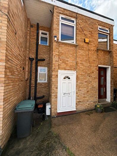 2 Bedroom End Terrace House To Rent In Artemis Close, Gravesend, DA12