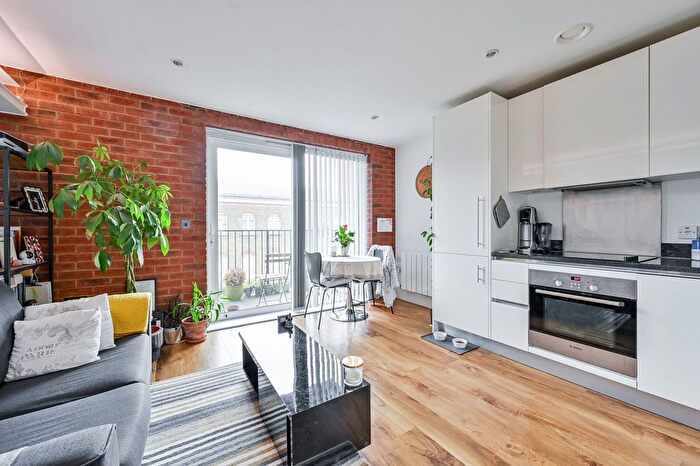 Studio To Rent In Warehouse Court, Woolwich Riverside, London, SE18