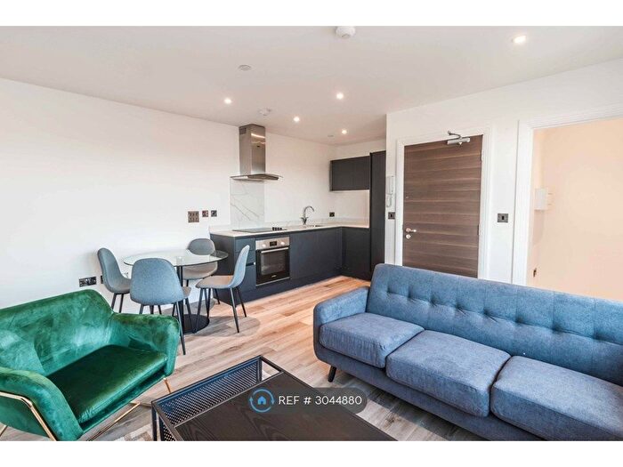 2 Bedroom Flat To Rent In Swan Courtyard, Birmingham, B26