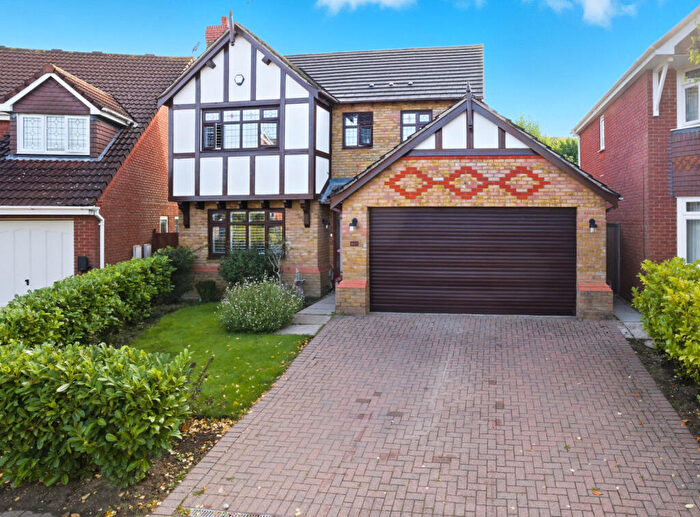 4 Bedroom Detached House For Sale In The Thatchers, Bishop's Stortford, Hertfordshire, CM23