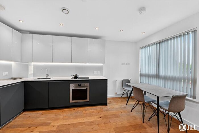 3 Bedroom Apartment To Rent In Britannia Building, London, E15
