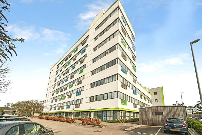 2 Bedroom Flat For Sale In Kings Road, Stevenage, Hertfordshire, SG1