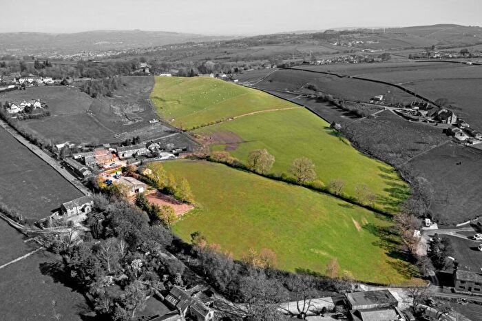 4 Bedroom Barn Conversion For Sale In Todmorden Road, Briercliffe, Burnley, BB10