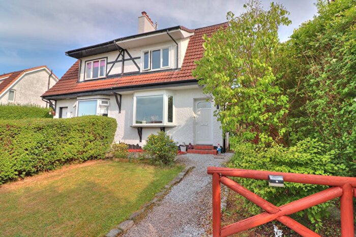 2 Bedroom Semi-Detached House For Sale In Crosslees Drive, Glasgow, G46