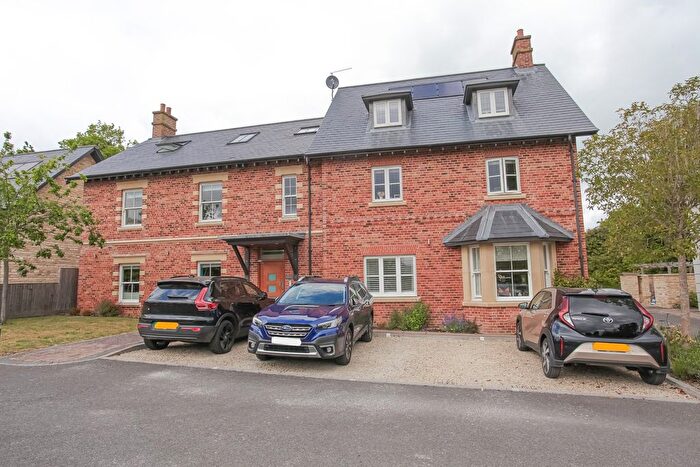 3 Bedroom Flat For Sale In Keith House Cobbetts Close, Eynsham, OX29