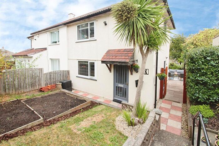 2 Bedroom Semi-Detached House For Sale In St. Aidans Road, Great Preston, Leeds, LS26