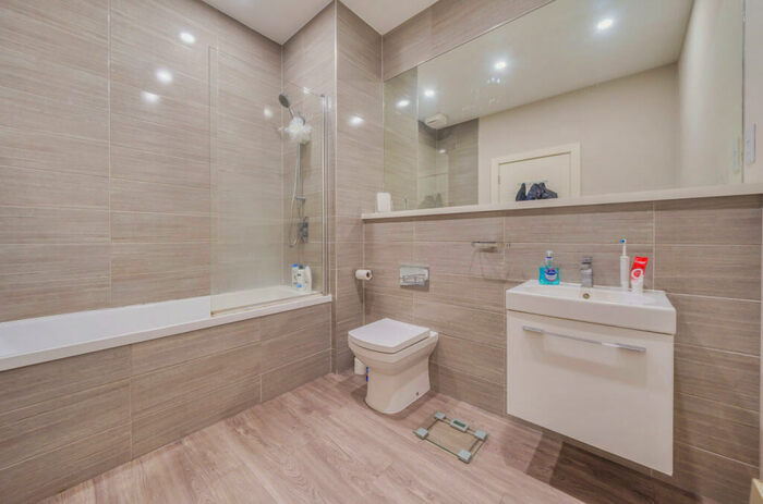 1 Bedroom Flat For Sale In Dawsons Square, Pudsey, West Yorkshire, Uk, LS28