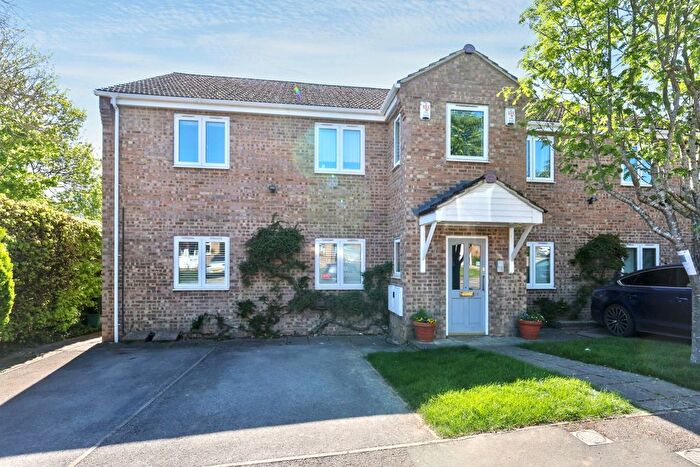 2 Bedroom Flat For Sale In Flat Rawson Close, Oxford, OX2
