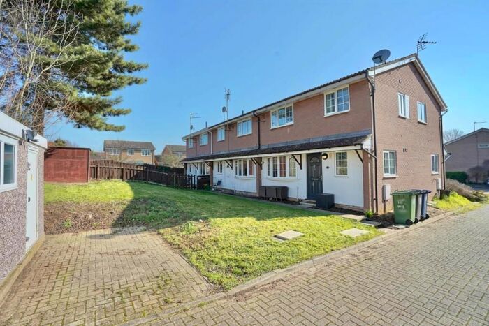 2 Bedroom End Of Terrace House To Rent In Woodbrook Close, Papworth Everard, CB23