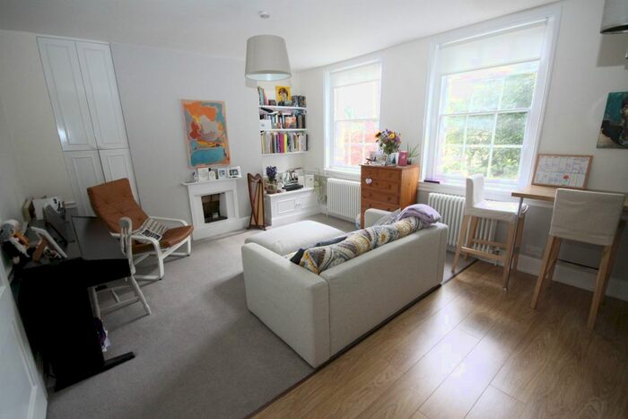 1 Bedroom Flat To Rent In Blackheath Park, Blackheath, SE3