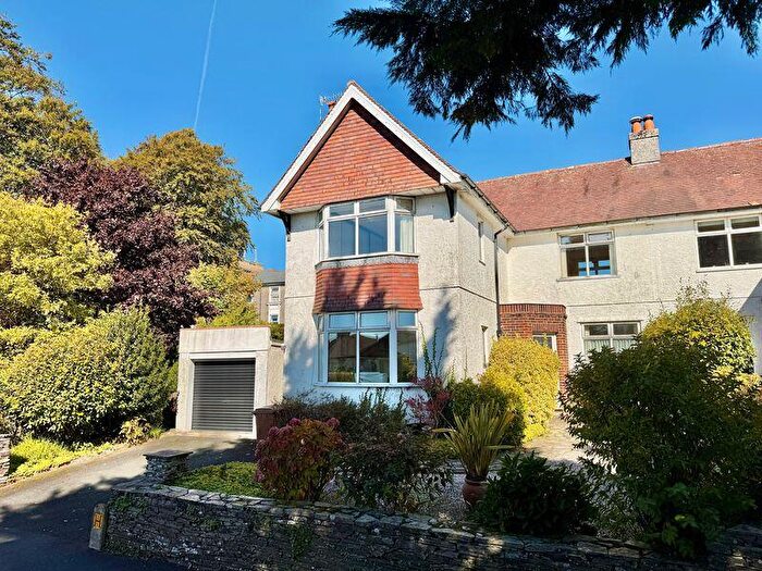 3 Bedroom Semi Detached House For Sale In The Drive, Hartley, Plymouth. Spacious S Family Home In A Prime Plymouth Cul-de-sac With Superb Potential, PL3