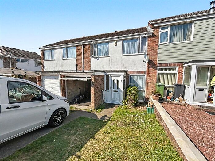3 Bedroom Property To Rent In Milton Terrace, Weymouth, DT4