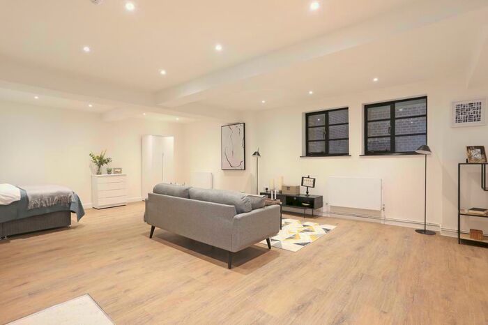 Apartment To Rent In Springfield House Lofts, Dalston London, E8