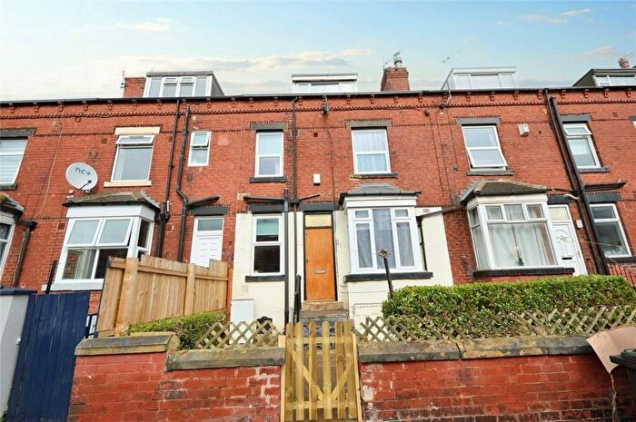 2 Bedroom Terraced House To Rent In Cross Flatts Place, Beeston, Leeds, LS11