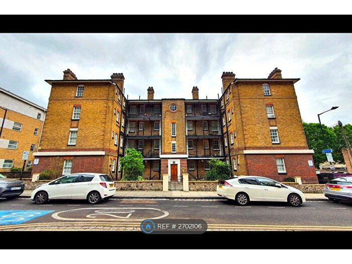 2 Bedroom Flat To Rent In Naval Row, London, E14