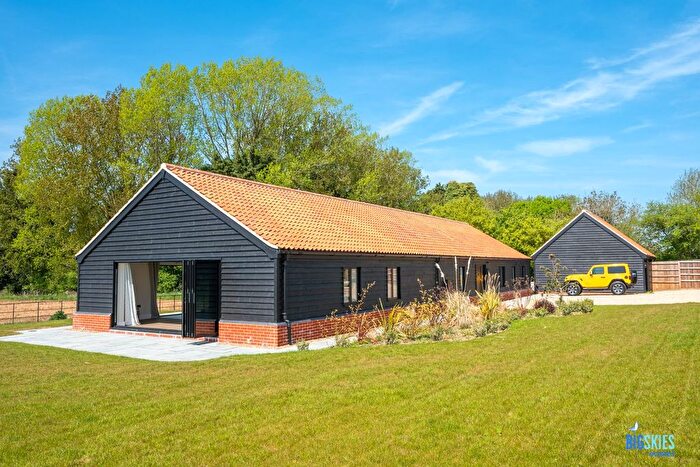 4 Bedroom Barn Conversion For Sale In Church Lane, Hindolveston, NR20