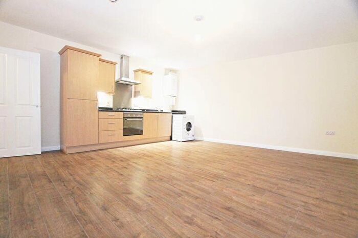 1 Bedroom Apartment To Rent In Bowden Road, Northampton, NN5