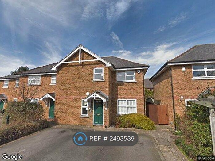 1 Bedroom Flat To Rent In Nursery Gardens, Hampton, TW12