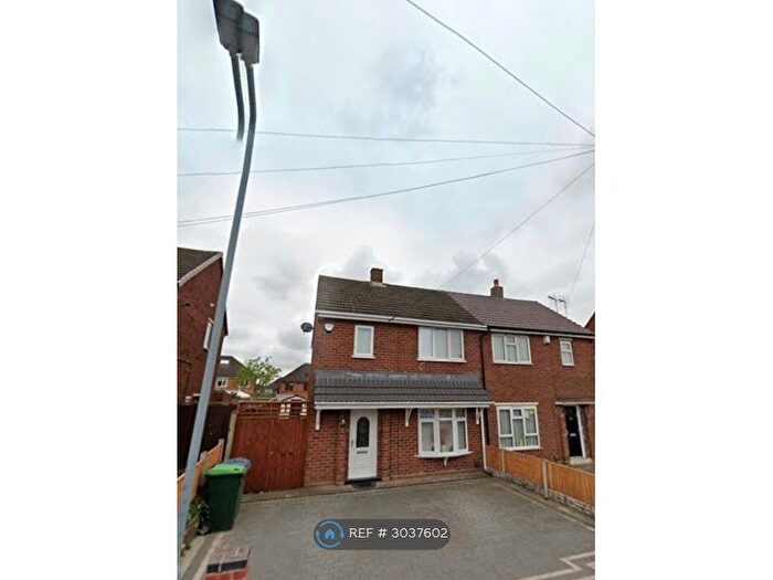 2 Bedroom Semi-Detached House To Rent In Suffolk Road, Wednesbury, WS10