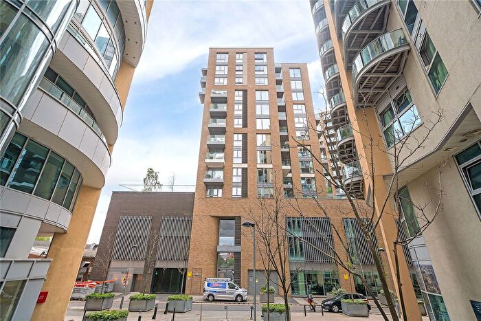 1 Bedroom Flat To Rent In Bridges Court Road, London, SW11