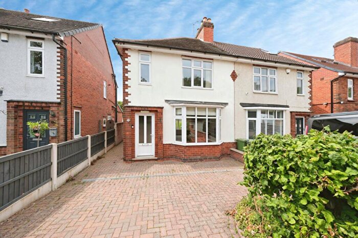 3 Bedroom Semi Detached House For Sale In Newlands Road, Alfreton, DE55