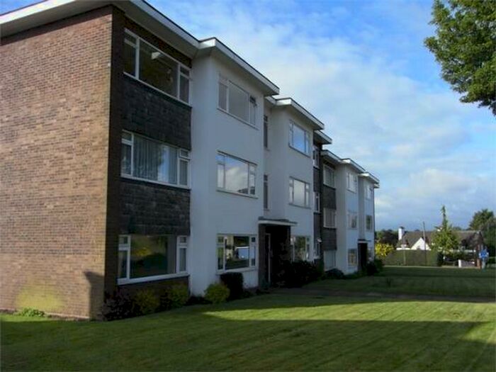 2 Bedroom Flat To Rent In Kings Court, Hill Village Road, Sutton Coldfield., B75