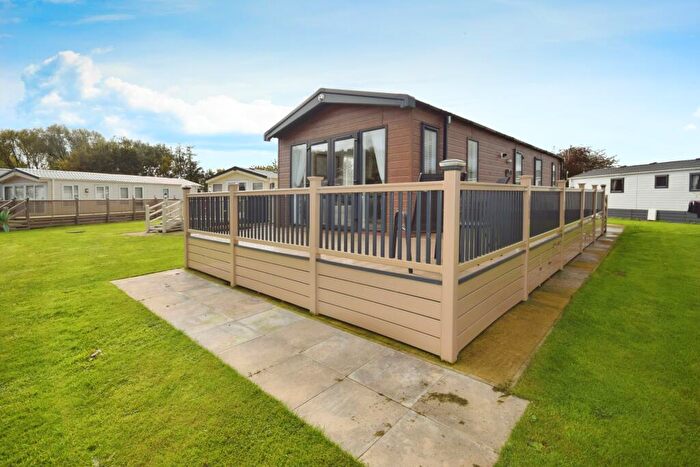 2 Bedroom Park Home For Sale In Kelsey Wood Country Park Ltd, Monksthorpe, PE23