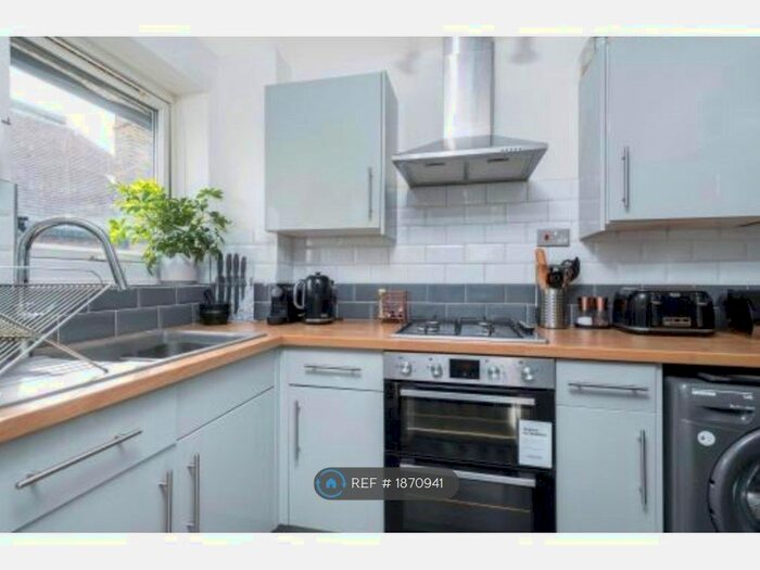 1 Bedroom Flat To Rent In Freeland Court, Sidcup, DA15