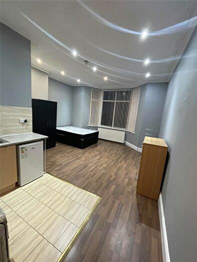 Apartment To Rent In Hagley Road, Edgbaston, Birmingham, B17