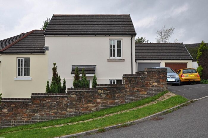 2 Bedroom Semi-Detached House To Rent In Chyvelah Vale, Truro, TR1