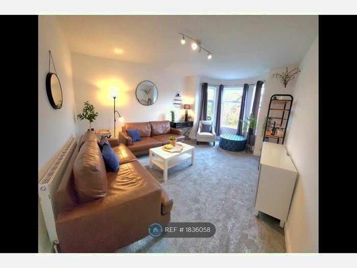 3 Bedroom Flat To Rent In Hartington Road, Manchester, M21