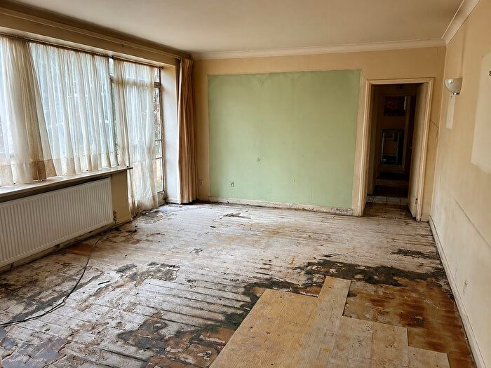 2 Bedroom Flat For Sale In Bramerton, Willesden Lane, Willesden Green, NW6