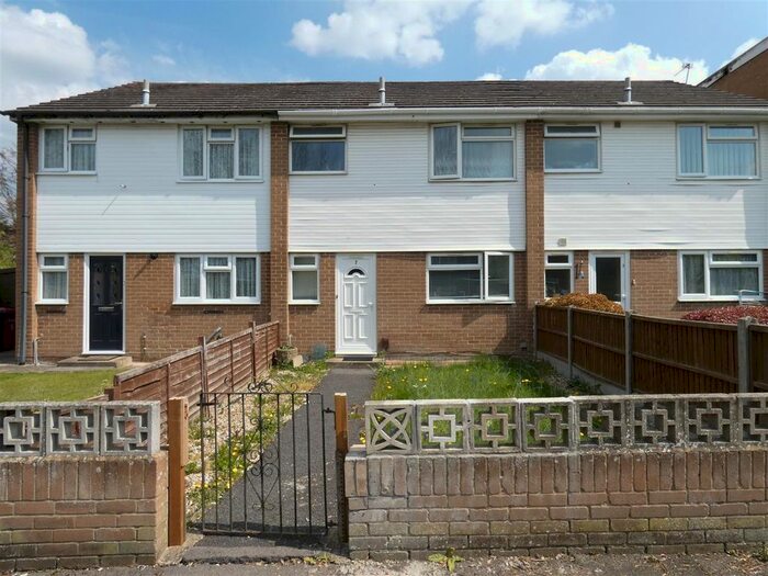 3 Bedroom Terraced House To Rent In Ridge Bank, Cippenham, Slough, SL1