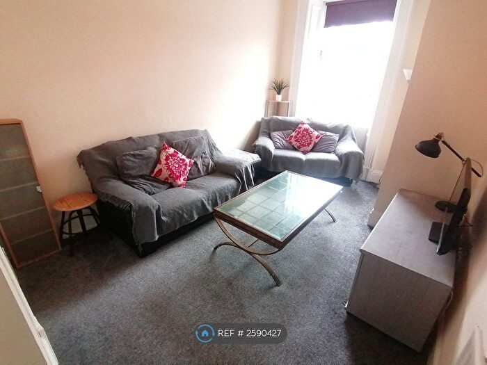 1 Bedroom Flat To Rent In Commercial Street, Dundee, DD1