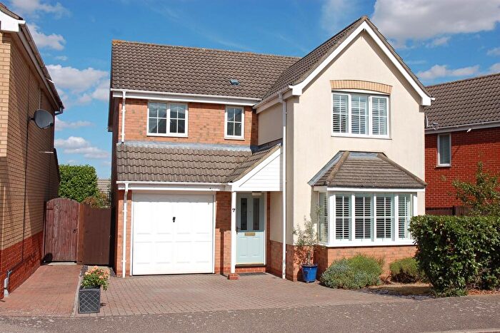4 Bedroom Detached House For Sale In Gunson Gate, Chelmsford, CM2