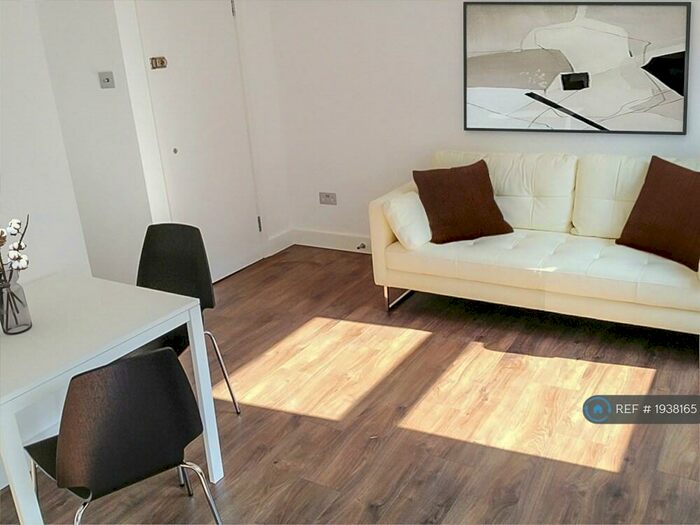 1 Bedroom Flat To Rent In Caledonian Road, London, N7
