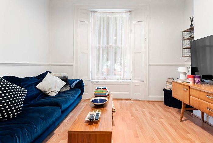 2 Bedroom Flat To Rent In Elmore Street, Canonbury, N1