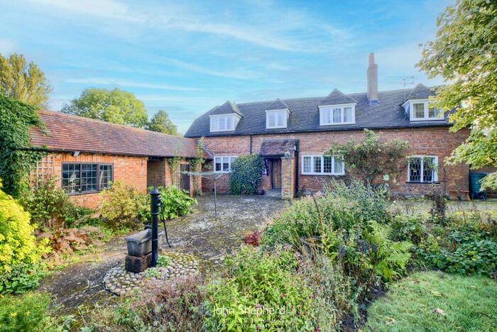 3 Bedroom Detached House For Sale In Spencers Lane, Berkswell, Coventry, West Midlands, CV7