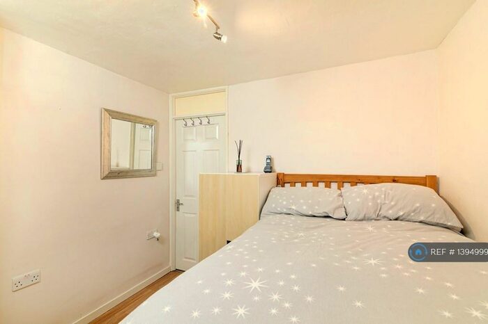 1 Bedroom Penthouse To Rent In Harlow, Essex, CM20