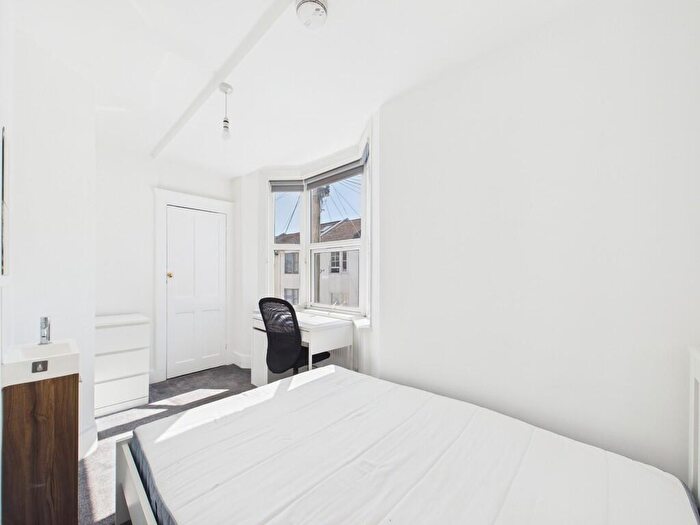 Studio To Rent In St. Martins Place, Brighton, BN2