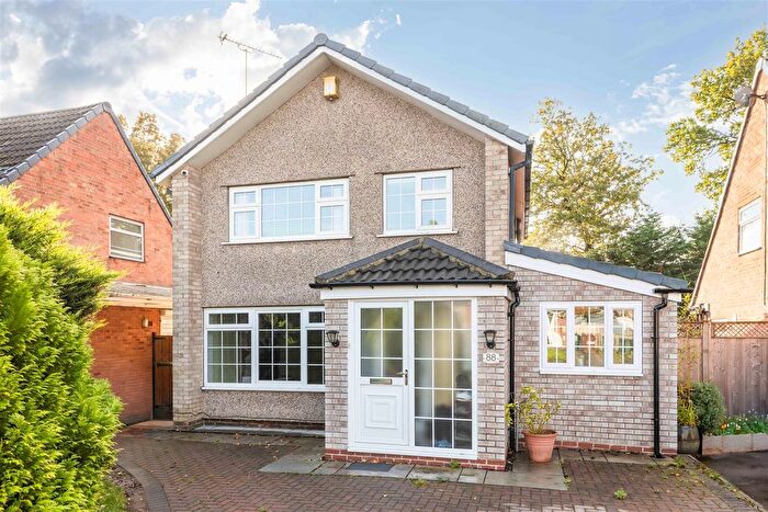 4 Bedroom Detached House For Sale In Plantation Gardens, Alwoodley, LS17