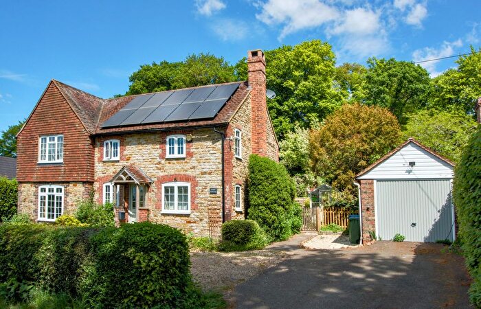 4 Bedroom Detached House For Sale In Mill Lane, Lower Beeding, RH13
