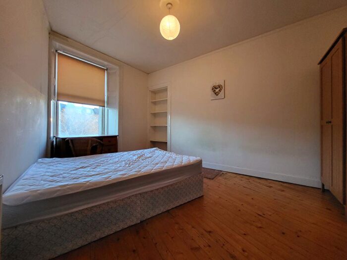 3 Bedroom Flat To Rent In Morgan Street, Dundee, DD4