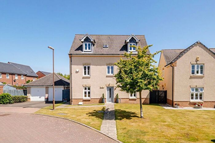 5 Bedroom Detached House For Sale In Burnbrae View, Bonnyrigg, EH19