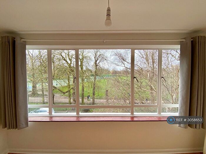 1 Bedroom Flat To Rent In Queen Elizabeths Walk, London, N16