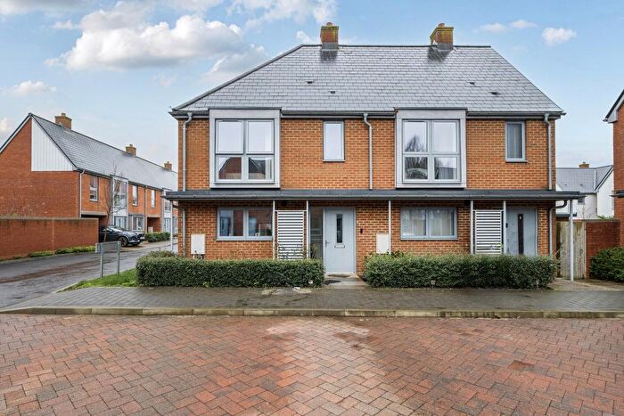 2 Bedroom Semi-Detached House For Sale In Conningbrook Avenue, Kennington, TN24